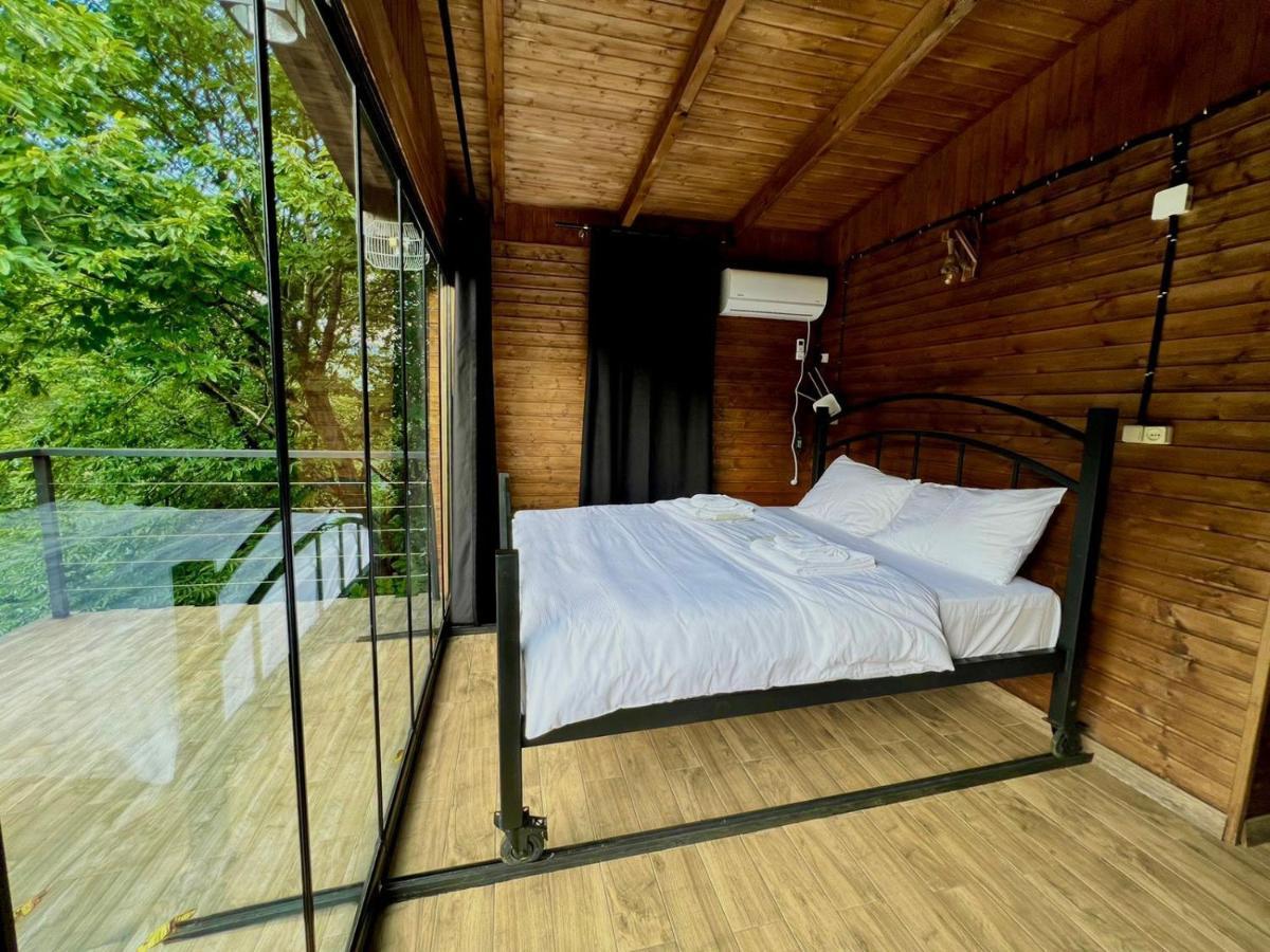 Hotel Woodpecker Georgia à Batoumi Extérieur photo