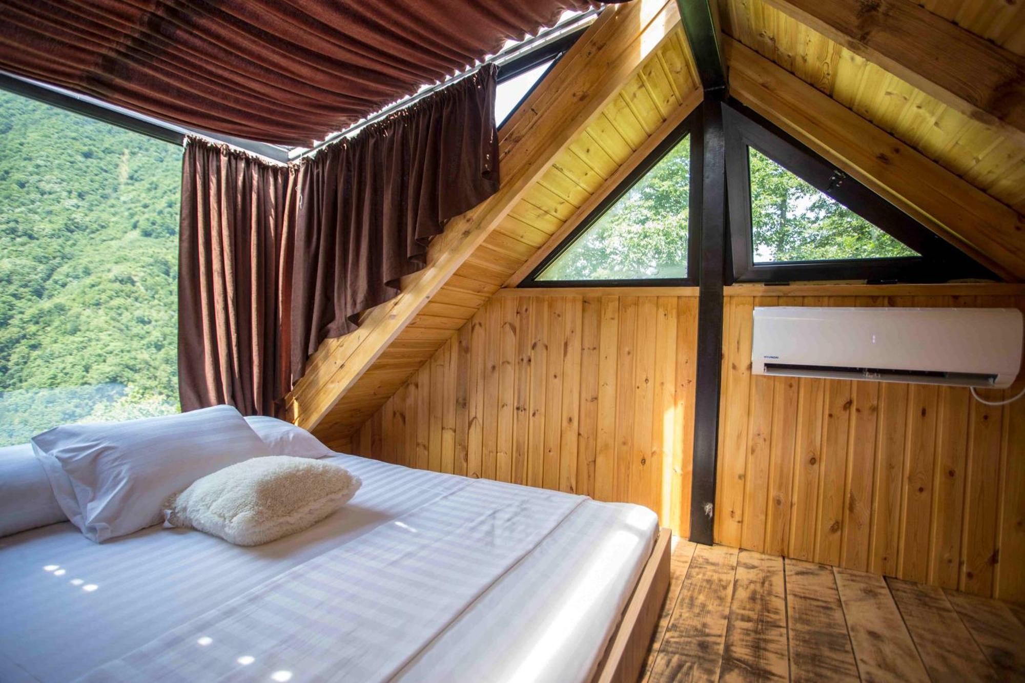 Hotel Woodpecker Georgia à Batoumi Extérieur photo
